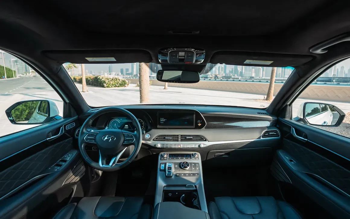 Hyundai Palisade Calligraphy rental Dubai 6