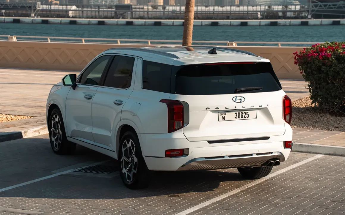 Hyundai Palisade Calligraphy rental Dubai 3