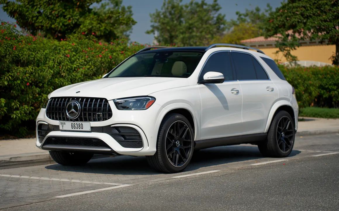 Mercedes-Benz GLE 450e AMG Line rental Dubai 1
