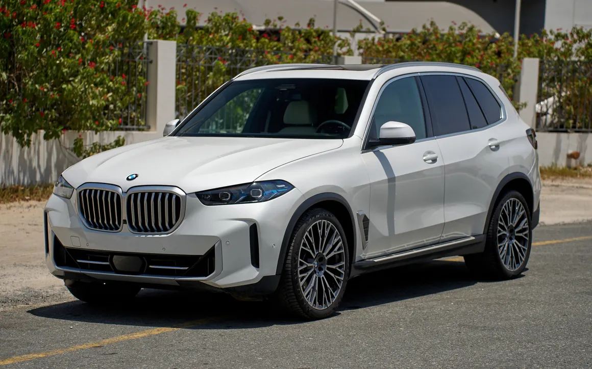 BMW X5 xDrive40i rental Dubai 1