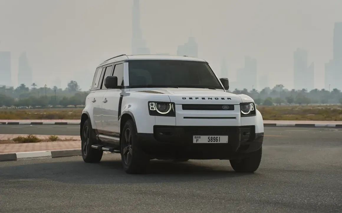 Land Rover Defender 110 rental Dubai 1