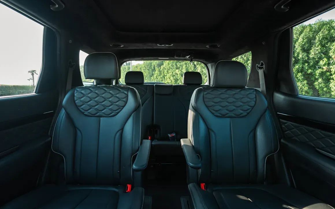 Hyundai Palisade Calligraphy rental Dubai 5