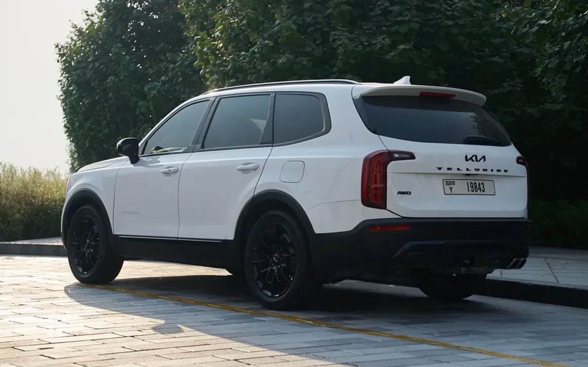 Kia Telluride rental Dubai 3